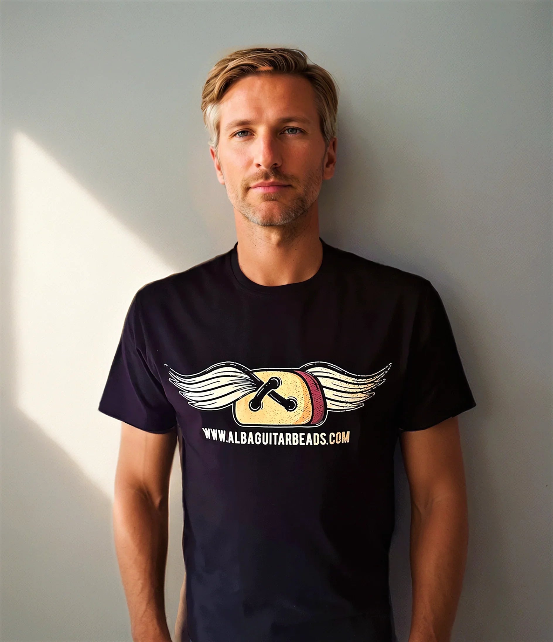 Alba Guitar Beads Brand Wings T-shirt Men Size Small/Medium