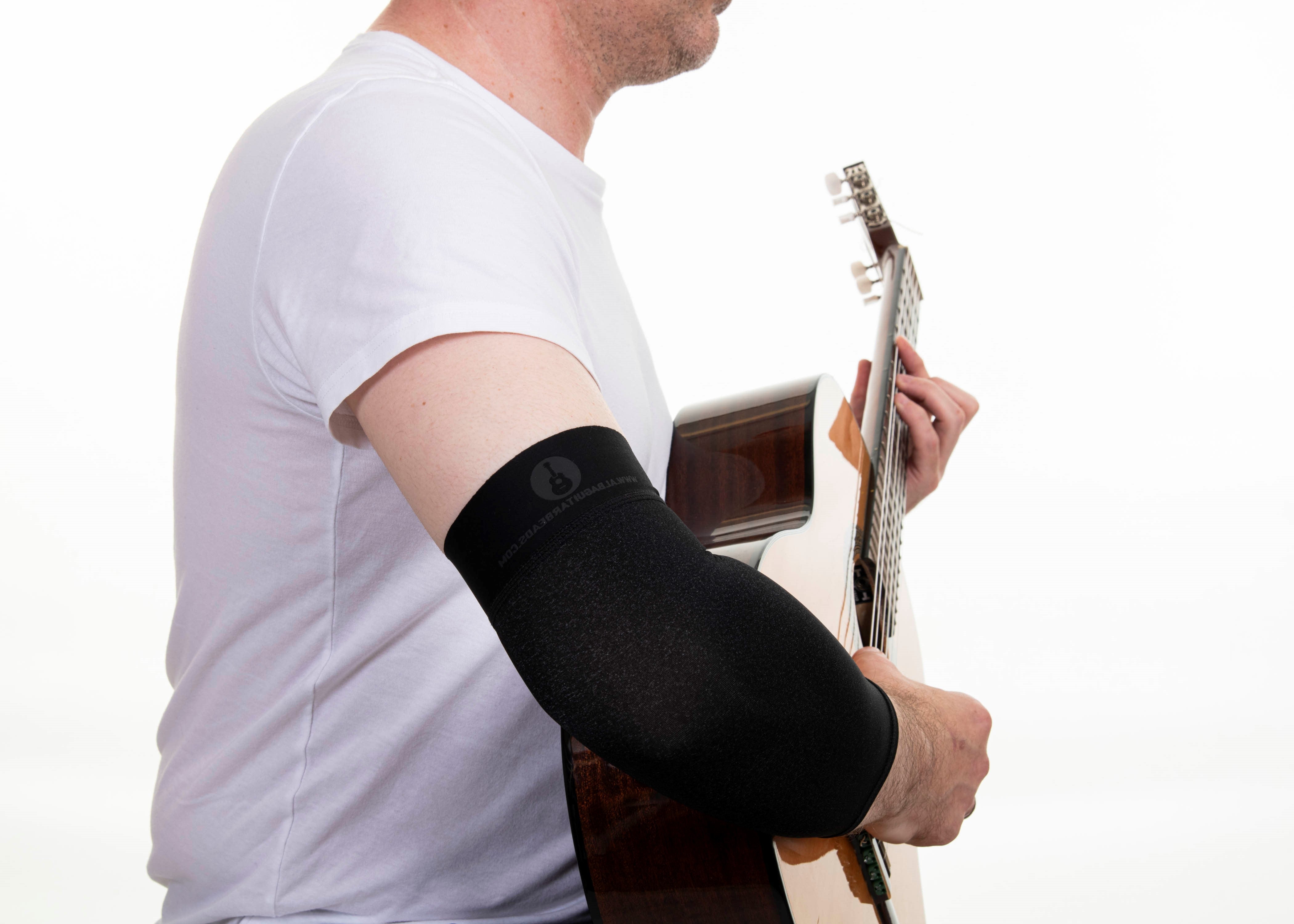 Alba Guitar Beads Black Short Sleeves - Arm protection for Classical and Flamenco guitarists